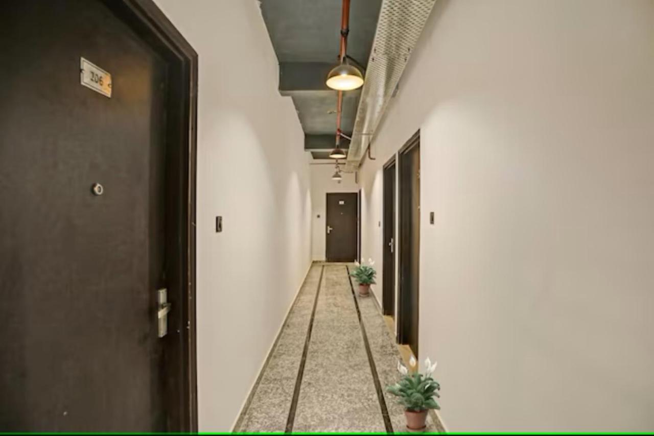 Hotel The Rasa At Vasundhara Gáziábád Kültér fotó
